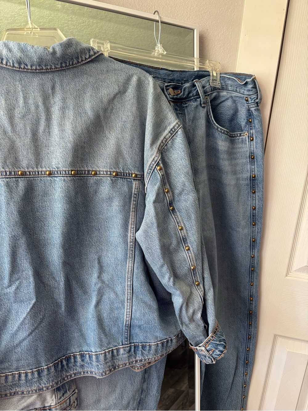 Universal Thread Denim Set - Picture 5 of 7